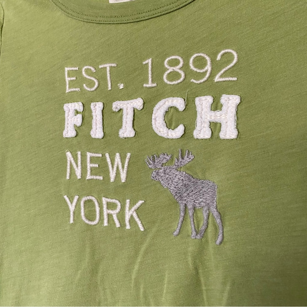 Abercrombie & Fitch size junior’s xs tee - Picture 2 of 6
